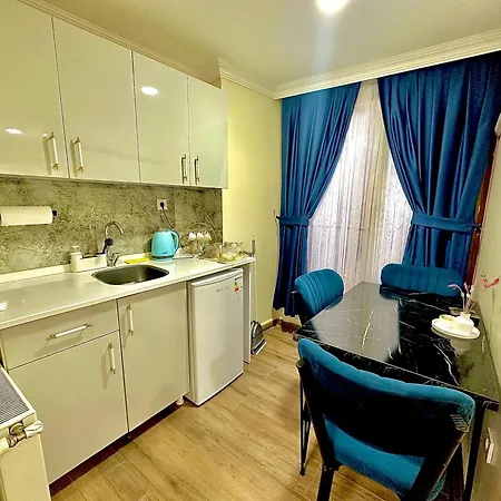 Golden La Vista Taksim 4*